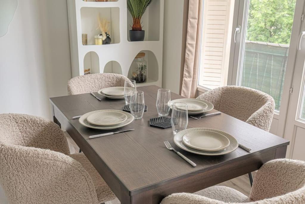 Le Pressense, Ideal Sejour Pro Ou Familiale Venissieux Ngoại thất bức ảnh